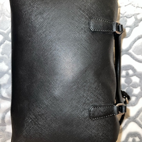 Guess barrel bag - Picture 8 of 14